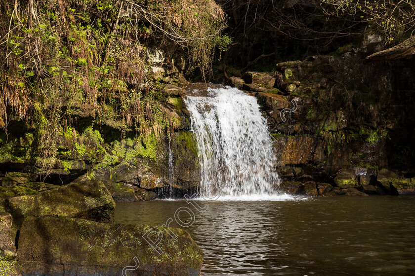 waterfalls-14 
 Keywords: hull photographers, photography gift, photography gift ideas, waterfalls, kevin greene photography, photography, professional photography services, photographers, photography vouchers, waterfalls north yorkshire, landscape photography tuition, photography tuition, photographers near me