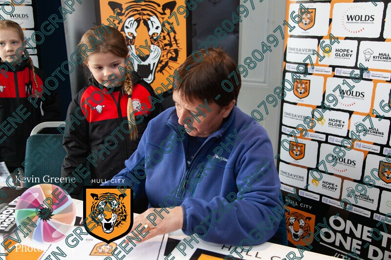 hullcityladiesfc-363 
 Hull City Ladies FC players engage with their younfg supporters and have the presence of their ambassodor Carol Thomas; former England Womens Captain 
 Keywords: sports photography, hull photographers, brand photography, kevin@kevingreenephotography.co.uk, sports team headshots, personal brand photography, womens football, sports magazines, photographers hull, kevin greene photography, photography, strong visuals, sport for girls, hope&glory, sports headshot photography, wolds engineering services, marketing, football supporters, reds10 Ltd, hull city ladies, brand awareness, photographers near me, community engagement, sport for women, photos for marketing, marketing content, visual content for marketing, photographers, sports in hull, women in football, engage with your supporters, kevin greene brand photography, hull city ladies fc